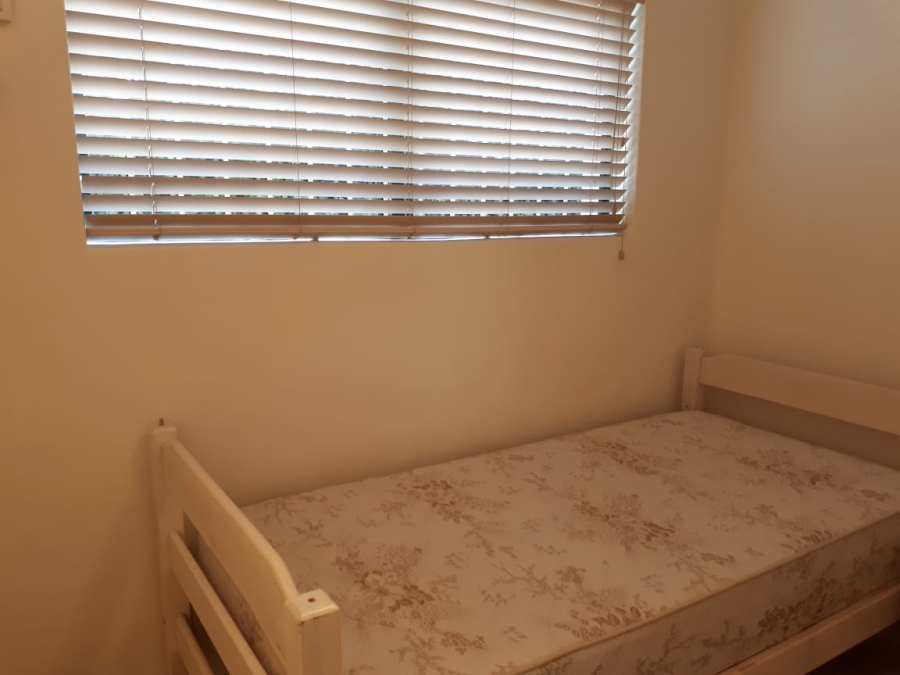 To Let 2 Bedroom Property for Rent in Vredehoek Western Cape